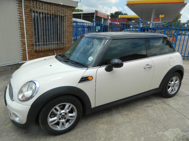 2011 MINI Hatch Cooper