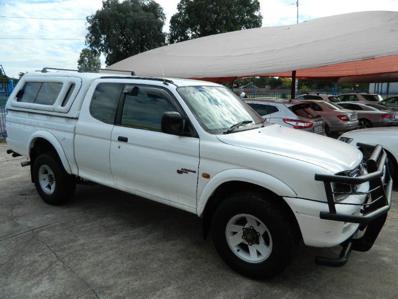 2001 Mitsubishi Colt Clubcab 2400i 4×4 Single-Cab